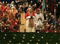 Il papa saluta Colonia