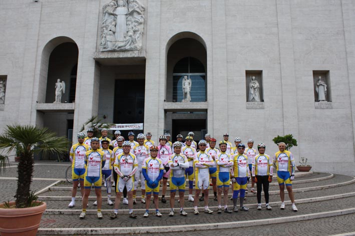 Il G.S.C. Tor Sapienza Cerbiatto prima squadra al Cicloraduno di Claudio Villa Roma Ostia