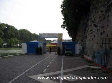 Pista ciclabile o area manifestazioni?