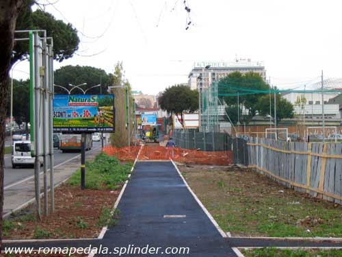 La ciclabile della Colombo non si schianta più contro un muro