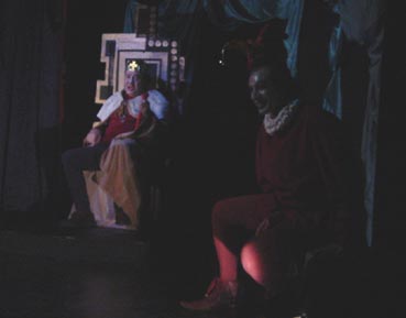 La compagnia “Il Pungiglione” in scena al Teatro della Forma