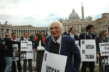 “Siamo tutti Andrea Rivera”