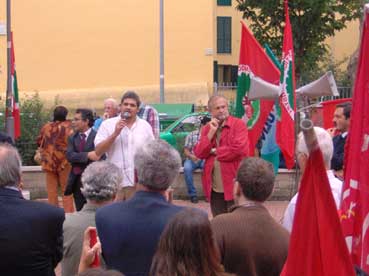 Bomba molotov contro la Festa de l’Unità di San Basilio