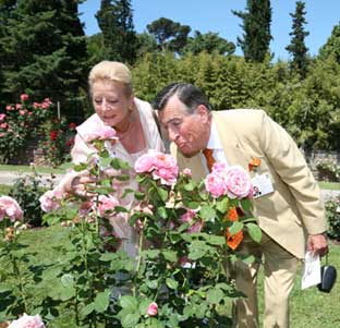 Da tutto il mondo le rose dello storico giardino sull’Aventino