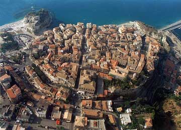 Presentato nella cittadina calabrese il Tropea Film Festival