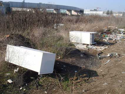 AAA Cercasi intervento per discarica in via Petiti e dintorni a La Rustica