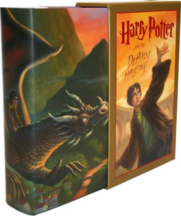 Magiche notti alle librerie Rinascita in attesa dell’ultimo libro di J. K. Rowling
