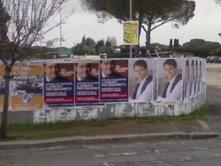 Affissioni abusive all’Infernetto
