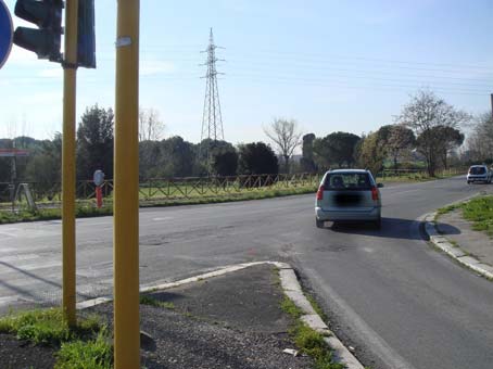 Staccionata nuova in via di Tor Tre Teste