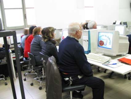 Nonni telematici su Internet, dalla Garbatella a Bruxelles