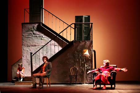 Al teatro Eliseo è di scena L’intervista di Natalia Ginzburg