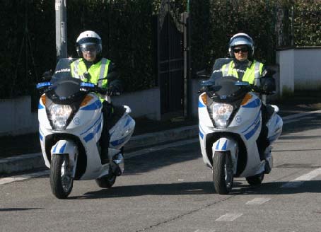 La polizia di Ciampino su maxi-sooter elettrici