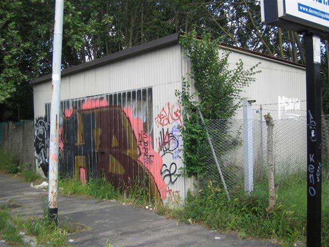 Baracca abusiva al viadotto delle Valli