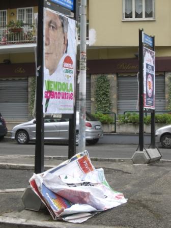 Anche l’XI Municipio protagonista delle ‘affissioni selvagge’