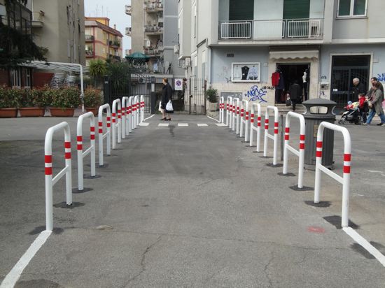 Via dei Castani, alla faccia del ‘Passo Carrabile’