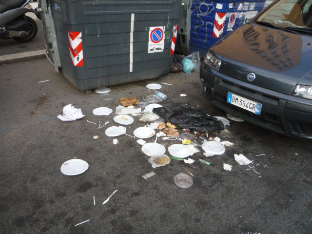 Degrado alla stazione Ostiense