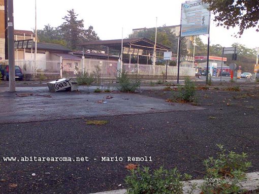 Il sudiciume di via Tiburtina angolo via dei Fiorentini