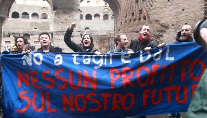 Pericolo di crollo per il Colosseo?