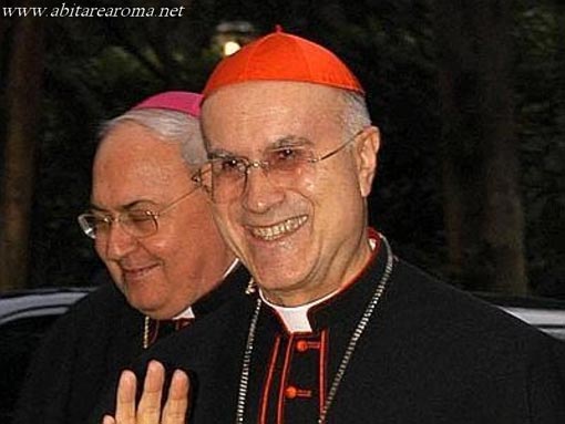 Prima visita del Segretario di Stato vaticano, card. Bertone, alle ‘Domus Romanae’ a Palazzo Valentini
