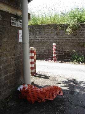 A via De Zigno anche il pericolo crollo