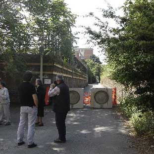 Chiusa via De Zigno. Grave pericolo di sicurezza pubblica