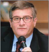 Renato Pennisi vince il Premio Ischitella-Pietro Giannone 2006