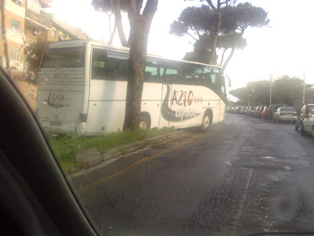 Degrado in via Virginia Agnelli