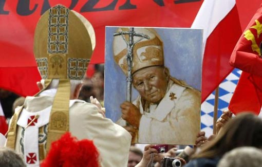 Oltre un milione di fedeli a Roma, Karol Wojtyla proclamato Beato