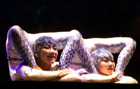 Lo staff del Cirque du Soleil si ritrova al Loft