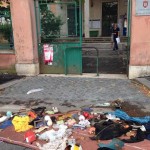 mercatino monnezza davanti sede municipio via Prenestina