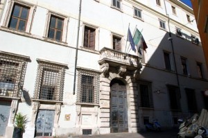 La facciata della scuola