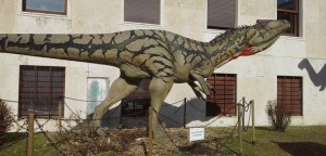 dinosauri-in-carne-e-ossa4-740x357