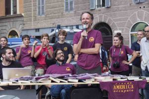 Piazza San Cosimato: Bruni e i ragazzi del Cinema America